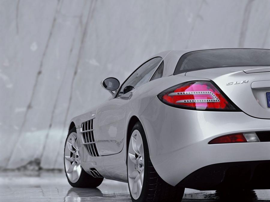  Mercedes-Benz SLR McLaren 2004 года  (фото 160 из 175)